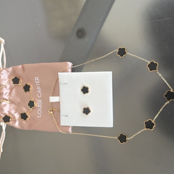 NIB Louise Carter Olivia Black Clover Luxe Set Earrings, Bracelette And Necklace - Picture 3 of 3